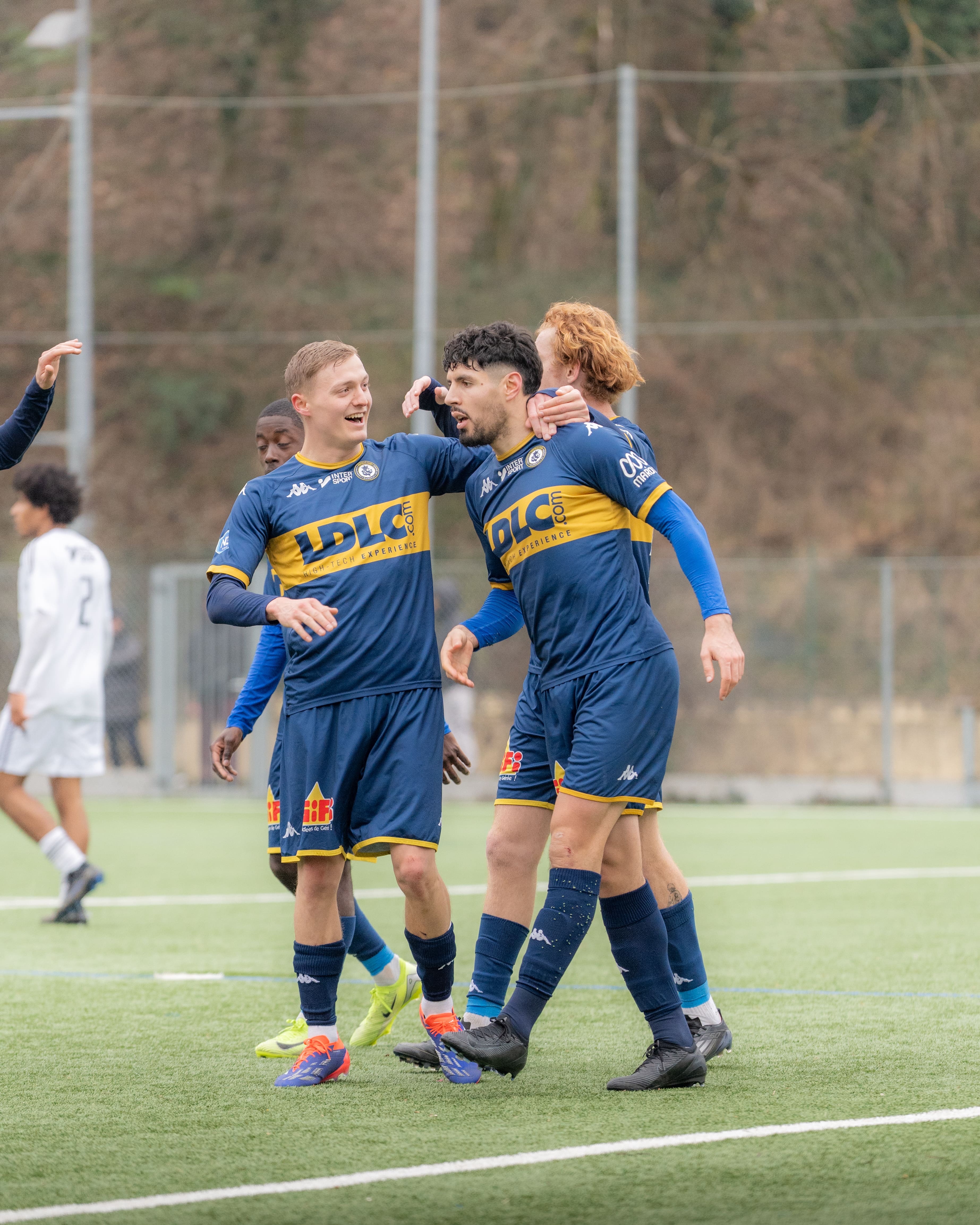 Les joueurs du FCLDSD contre Chassieu Décines FC